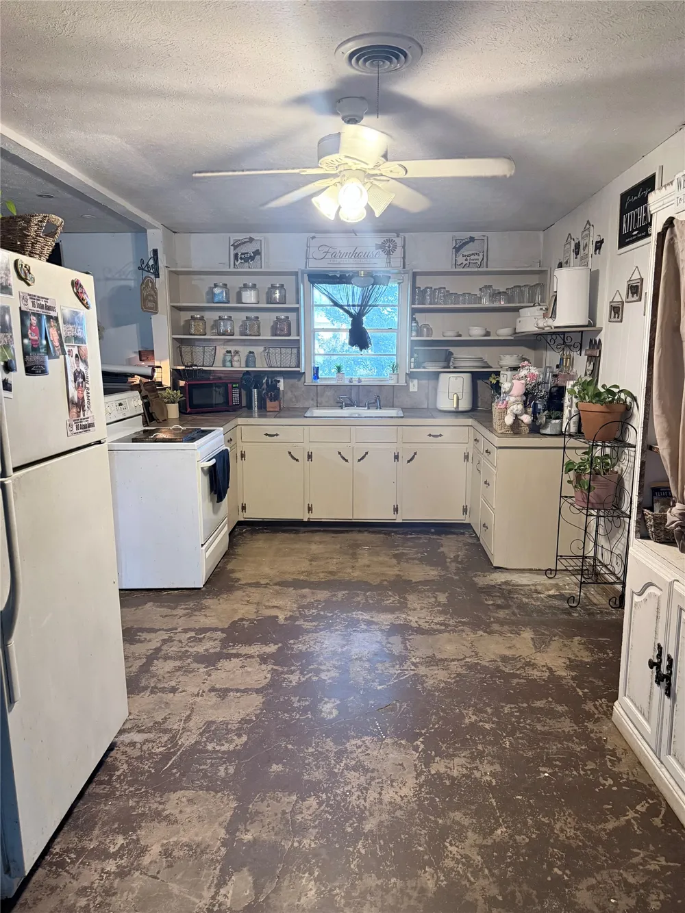 150 E Cooper Street Cooper, TX 75432