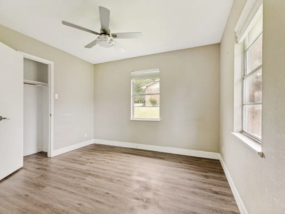 325 Walnut Avenue Azle, TX 76020