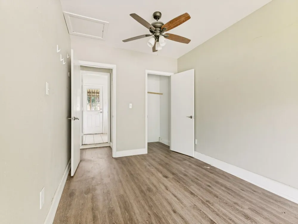 325 Walnut Avenue Azle, TX 76020