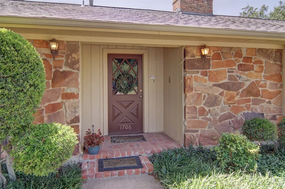 1706 Goodwin Drive Mineral Wells, TX 76067