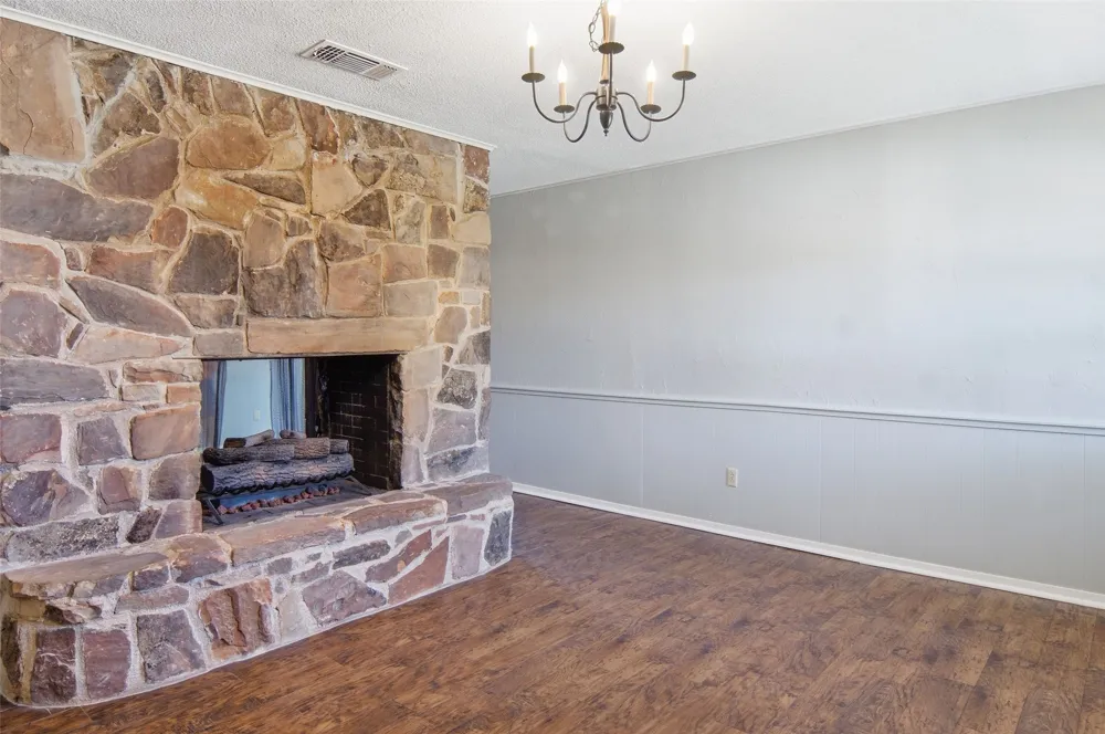 1706 Goodwin Drive Mineral Wells, TX 76067