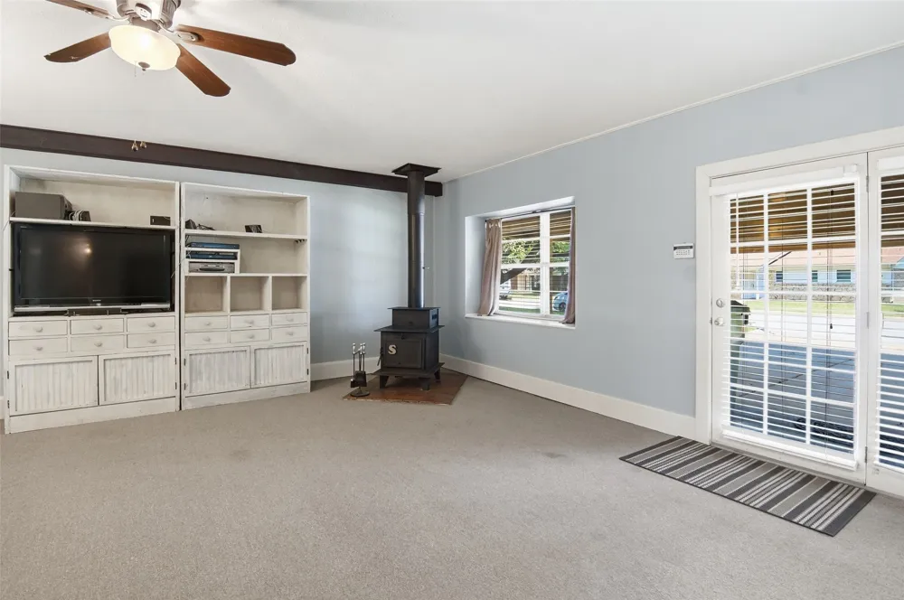 1706 Goodwin Drive Mineral Wells, TX 76067