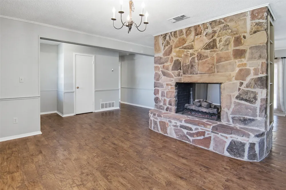 1706 Goodwin Drive Mineral Wells, TX 76067