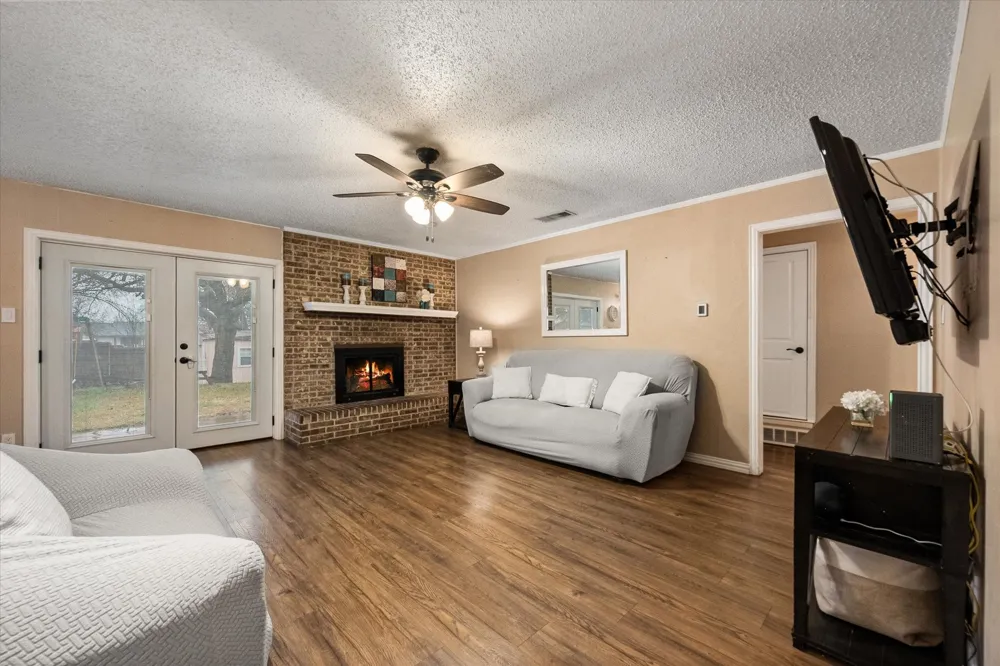 806 Ridgeway Road Joshua, TX 76058