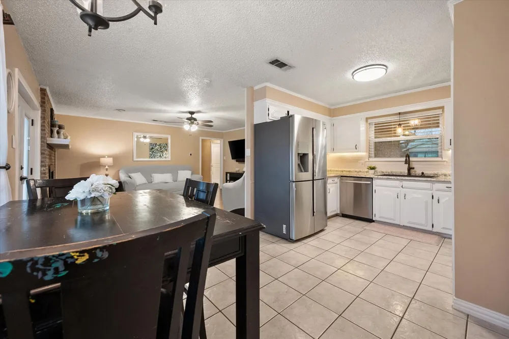 806 Ridgeway Road Joshua, TX 76058