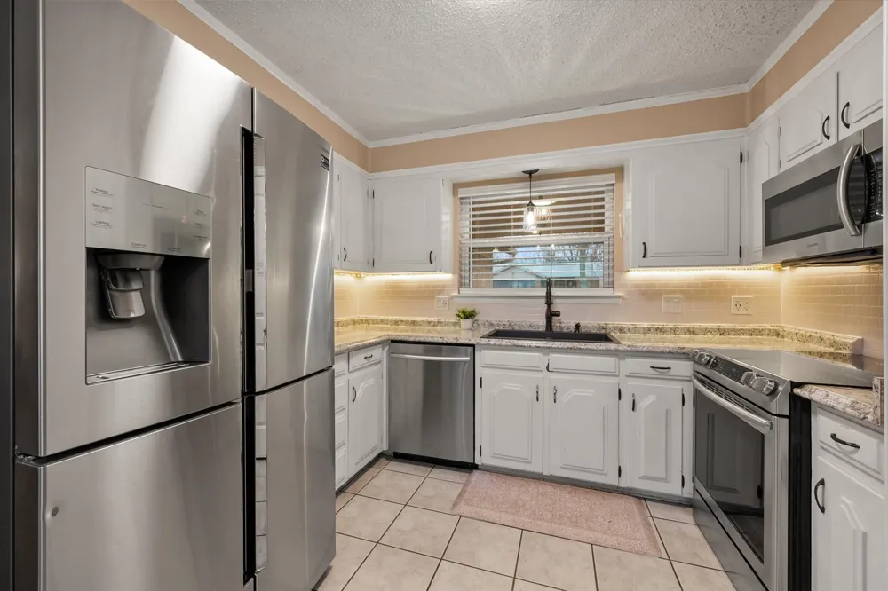 806 Ridgeway Road Joshua, TX 76058