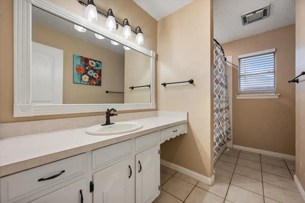 806 Ridgeway Road Joshua, TX 76058