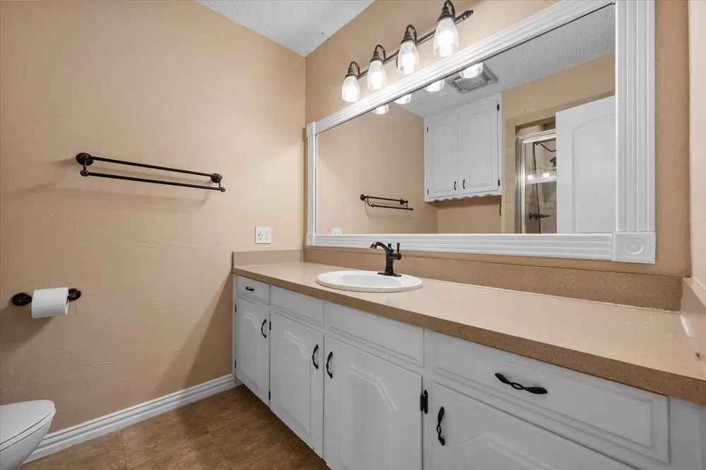 806 Ridgeway Road Joshua, TX 76058
