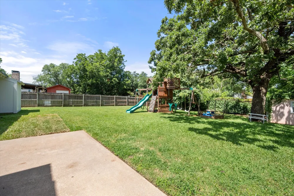 806 Ridgeway Road Joshua, TX 76058