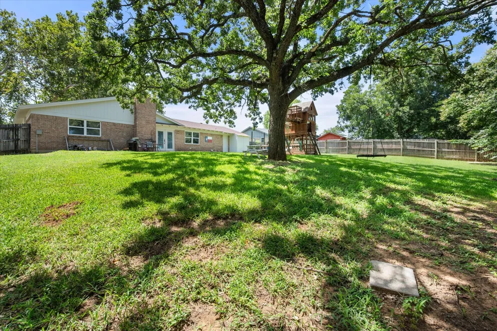 806 Ridgeway Road Joshua, TX 76058
