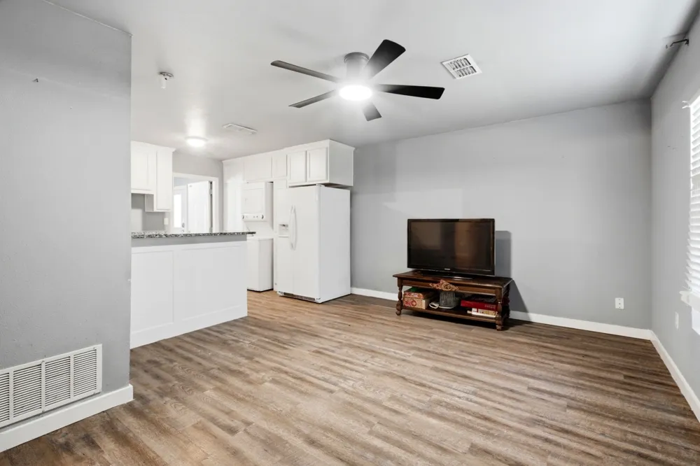 10732 Fm 1385 Pilot Point, TX 76258
