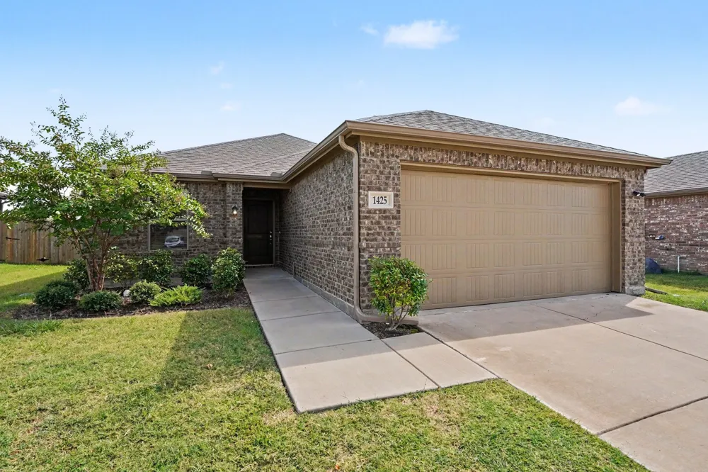 1425 Waverley Drive Greenville, TX 75402