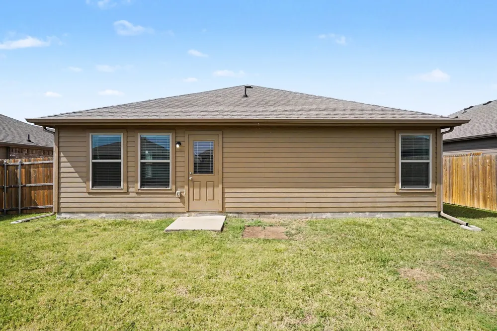 1425 Waverley Drive Greenville, TX 75402