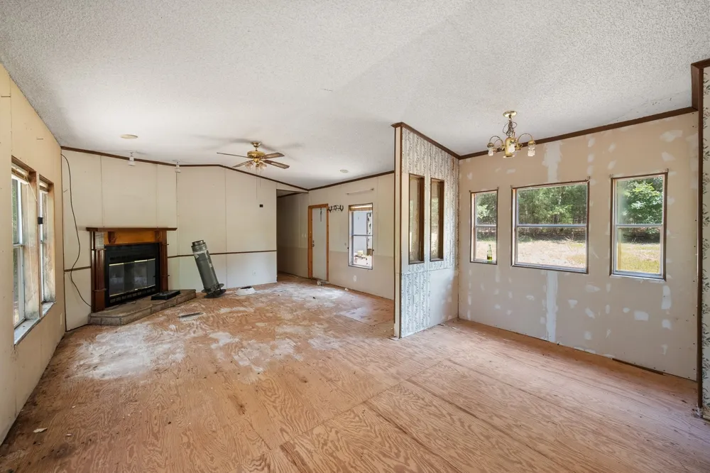 1684 An County Rd 441 Road Palestine, TX 75803