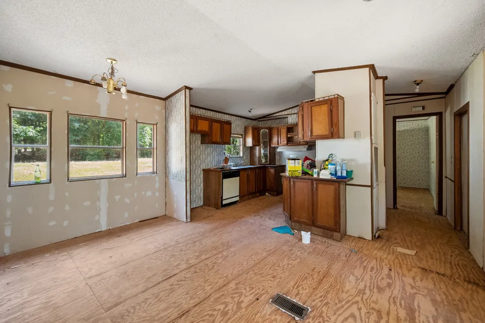 1684 An County Rd 441 Road Palestine, TX 75803