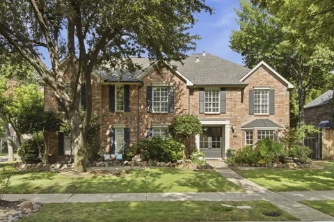 210 Chinaberry Way