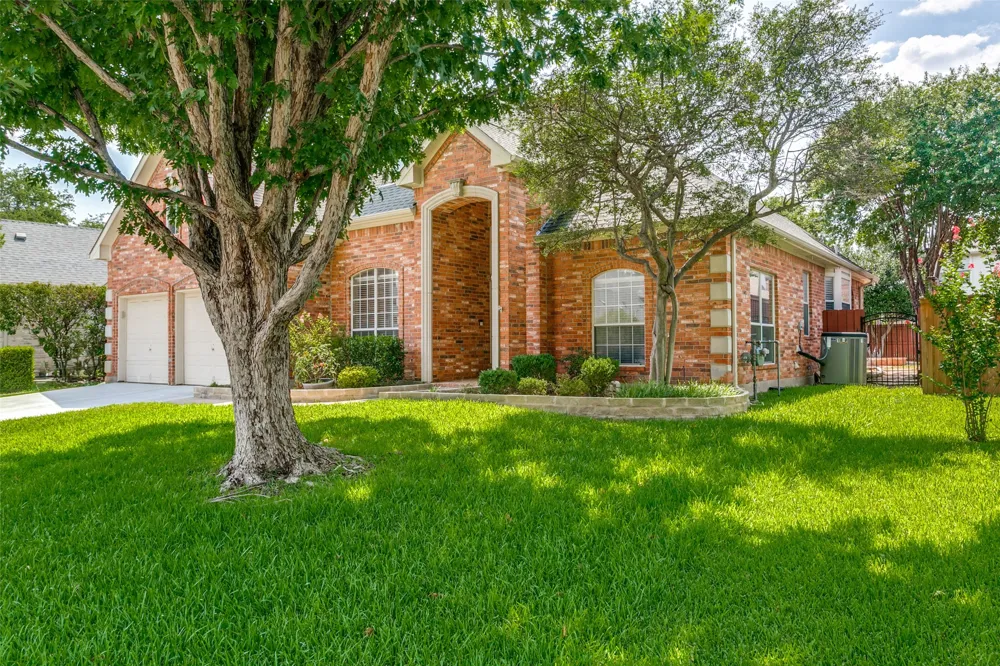 2409 Candlebrook Drive Flower Mound, TX 75028