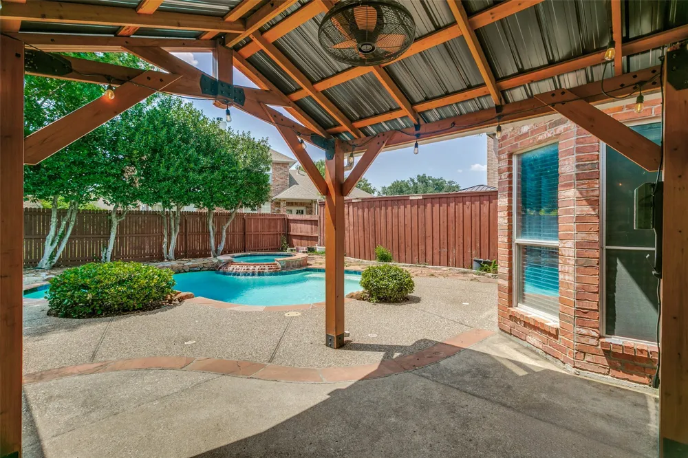 2409 Candlebrook Drive Flower Mound, TX 75028
