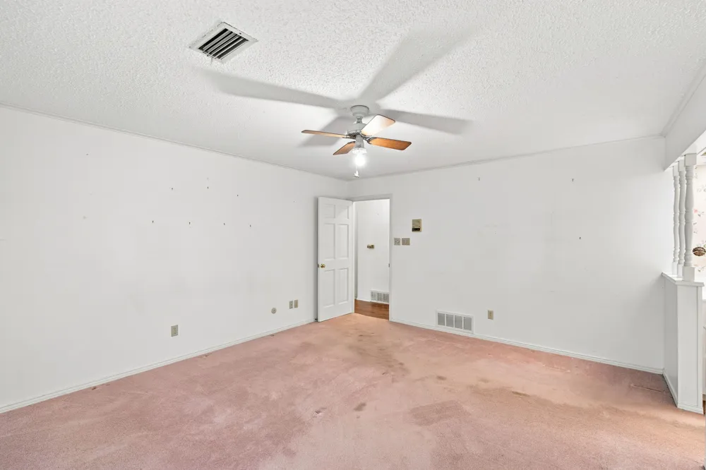 2000 Crisp Road Ennis, TX 75119