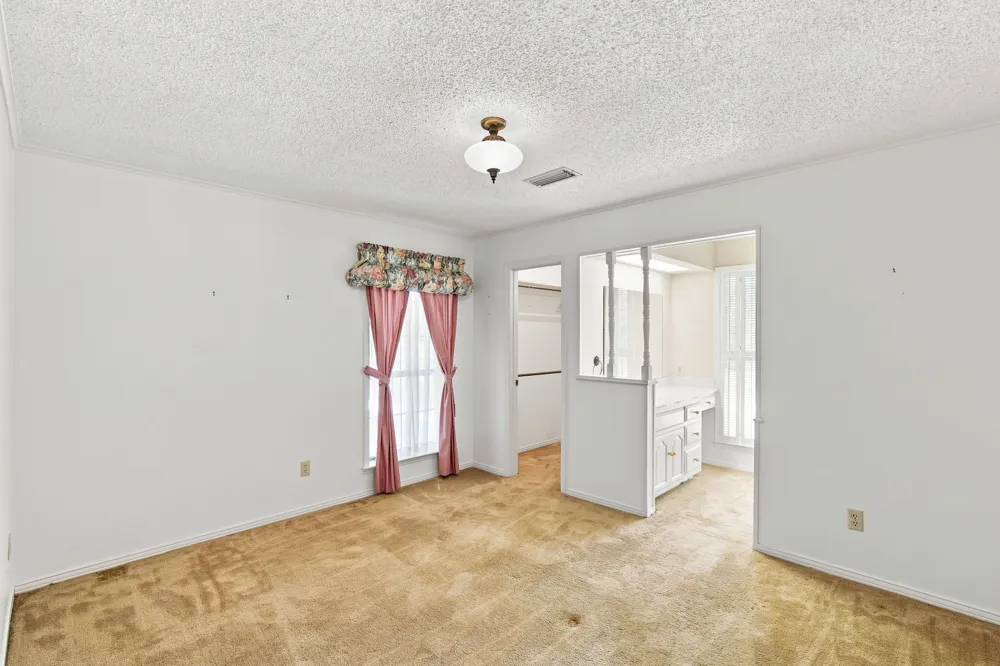 2000 Crisp Road Ennis, TX 75119