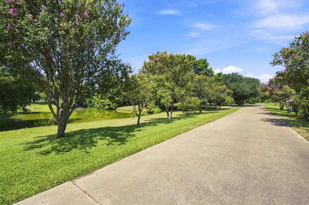 2000 Crisp Road Ennis, TX 75119