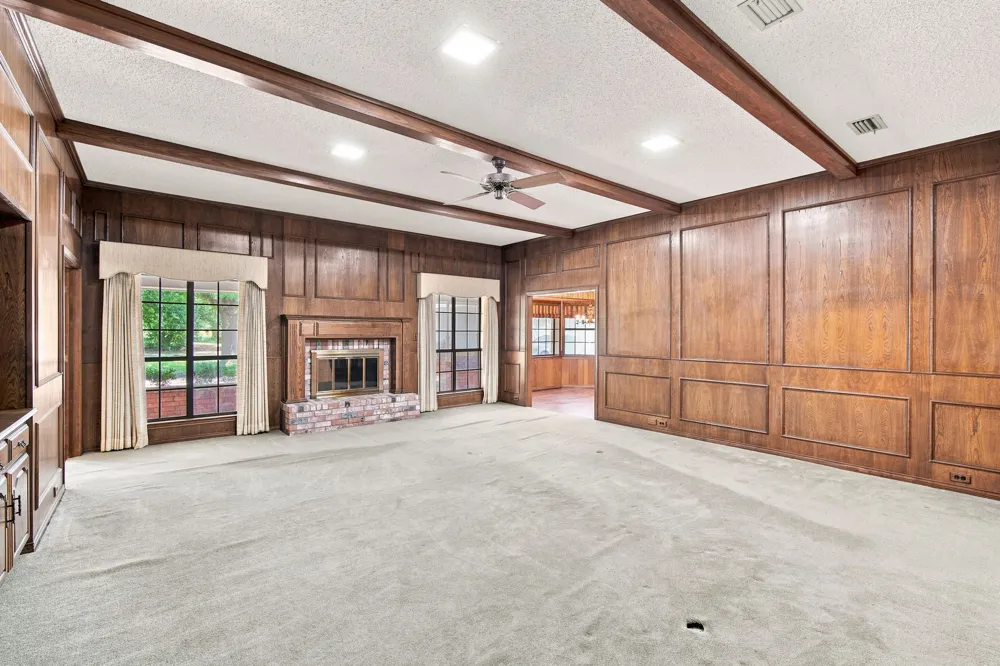 2000 Crisp Road Ennis, TX 75119