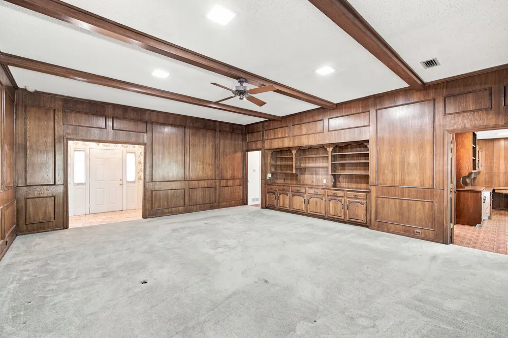 2000 Crisp Road Ennis, TX 75119