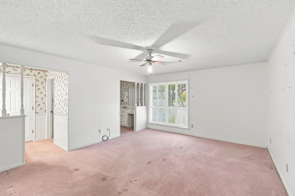 2000 Crisp Road Ennis, TX 75119