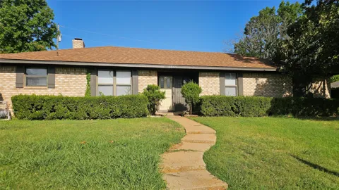 3009 Jennifer Avenue