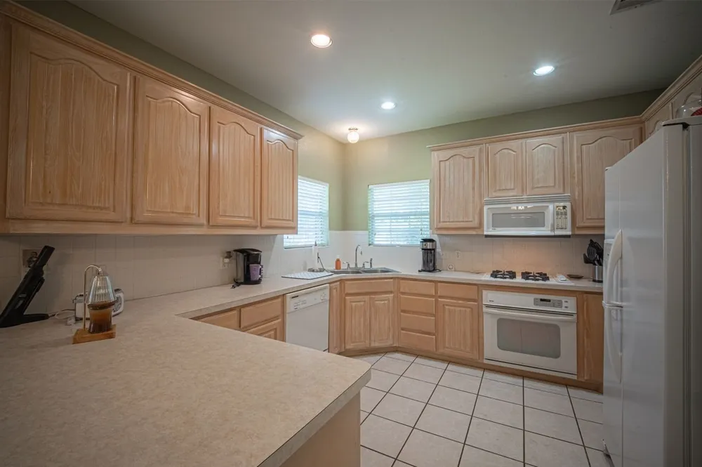 103 Meadow Glen Lane Ovilla, TX 75154