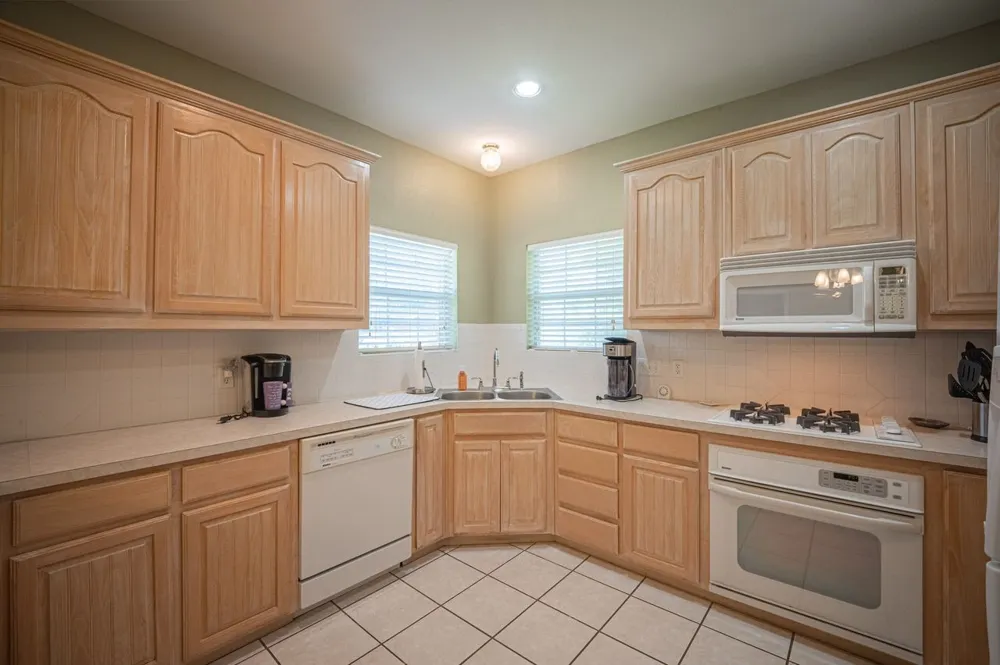 103 Meadow Glen Lane Ovilla, TX 75154