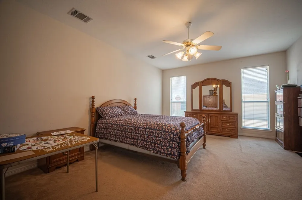 103 Meadow Glen Lane Ovilla, TX 75154