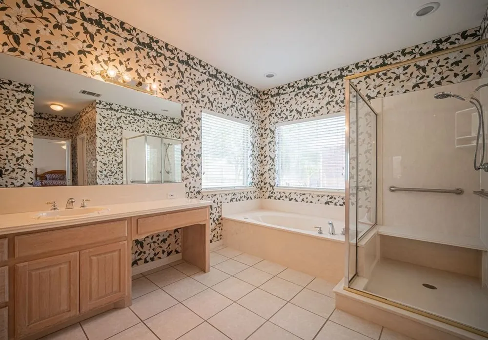 103 Meadow Glen Lane Ovilla, TX 75154