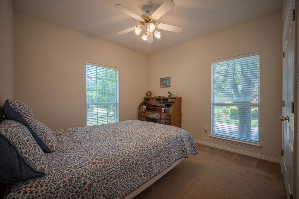 103 Meadow Glen Lane Ovilla, TX 75154