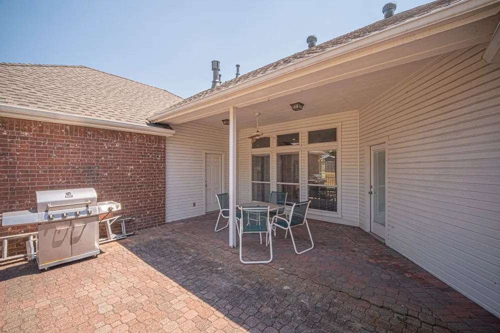 103 Meadow Glen Lane Ovilla, TX 75154