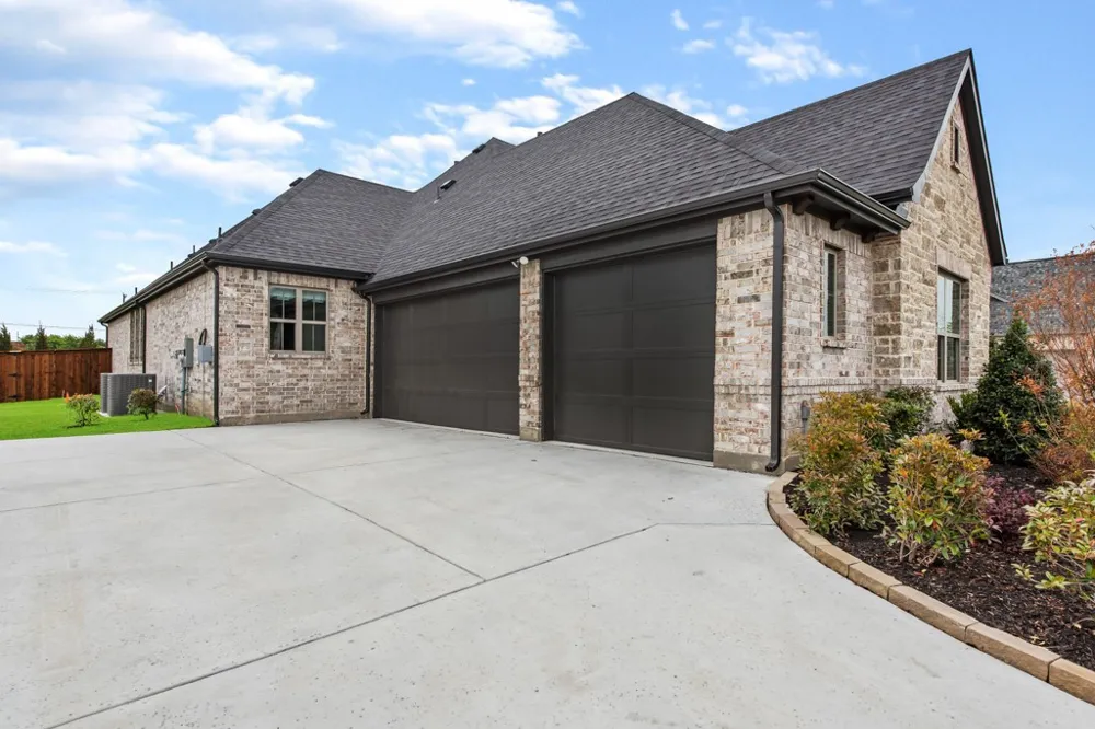 2141 Glenbrook Street Haslet, TX 76052