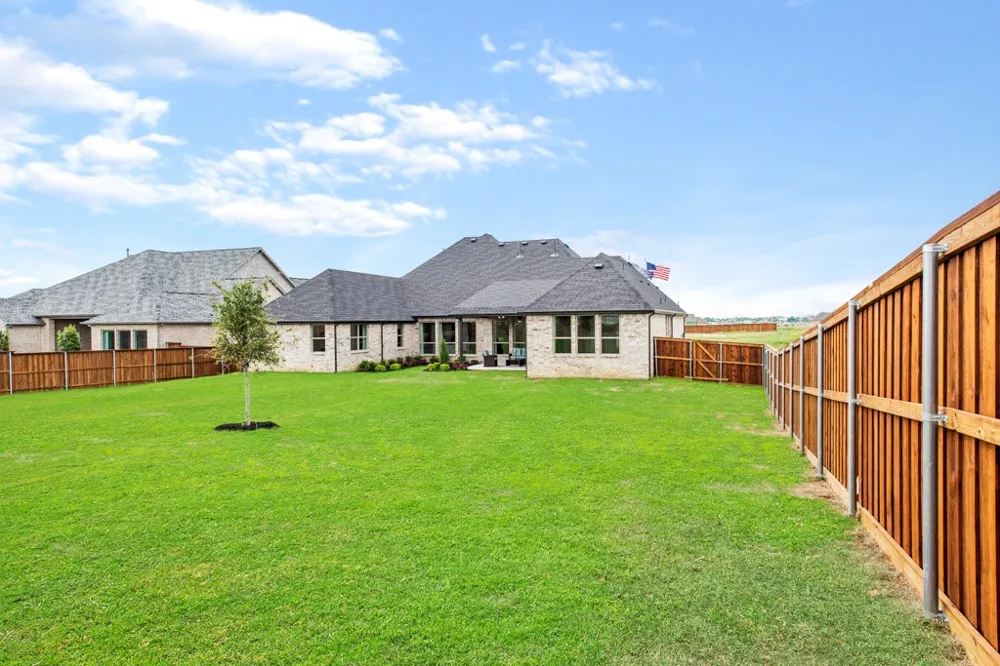 2141 Glenbrook Street Haslet, TX 76052