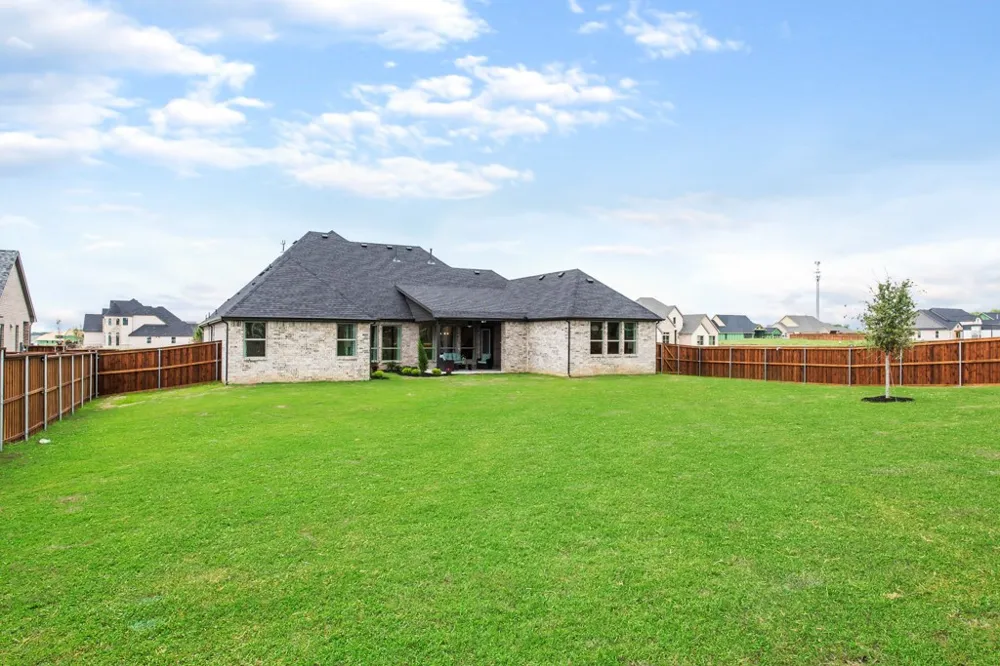 2141 Glenbrook Street Haslet, TX 76052