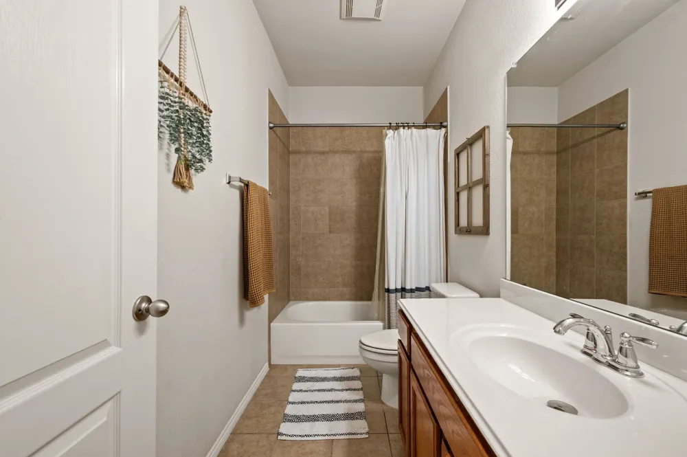 13160 Larks View Point Fort Worth, TX 76244