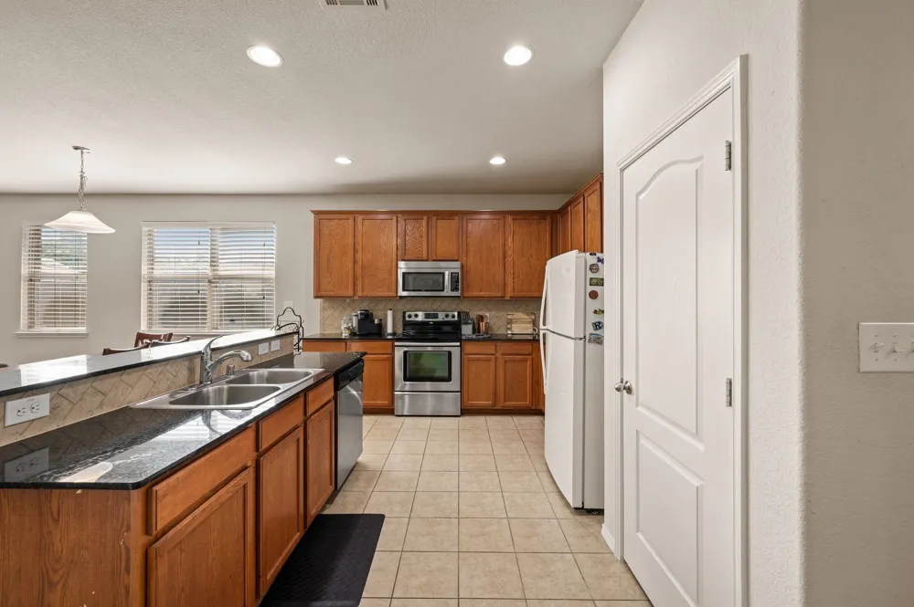 13160 Larks View Point Fort Worth, TX 76244
