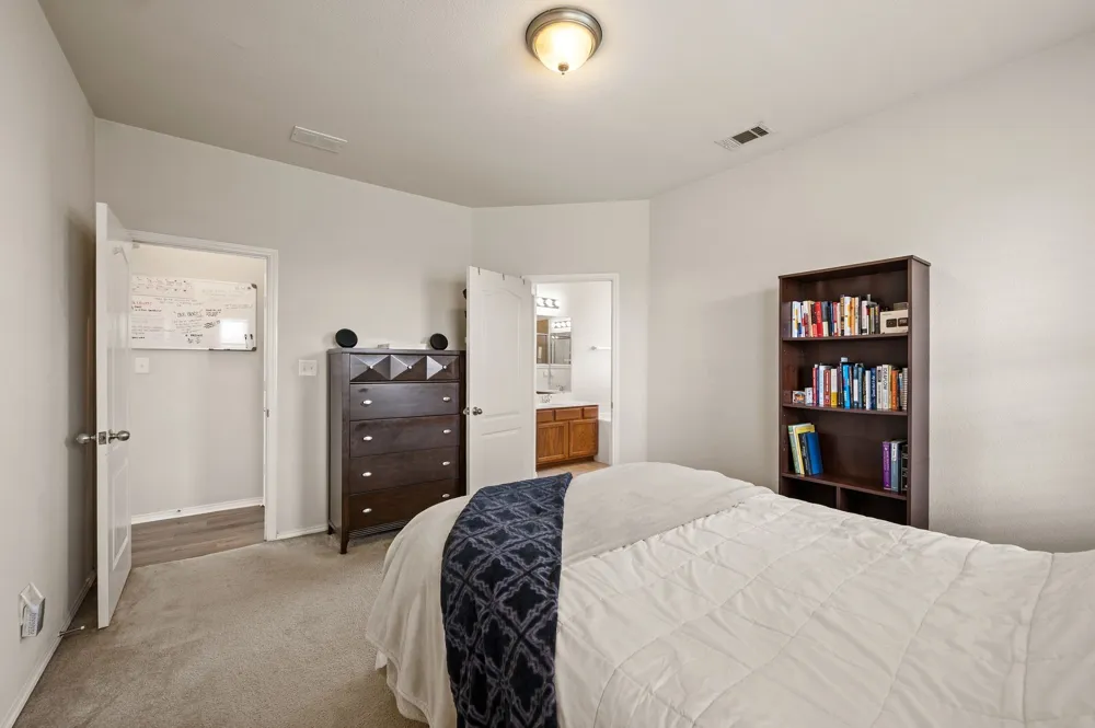 13160 Larks View Point Fort Worth, TX 76244