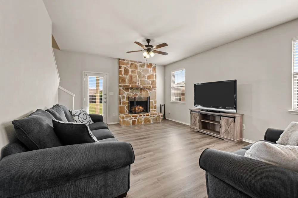 13160 Larks View Point Fort Worth, TX 76244