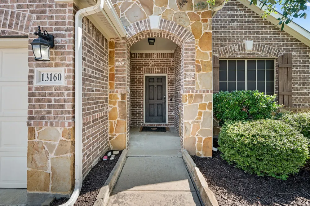 13160 Larks View Point Fort Worth, TX 76244