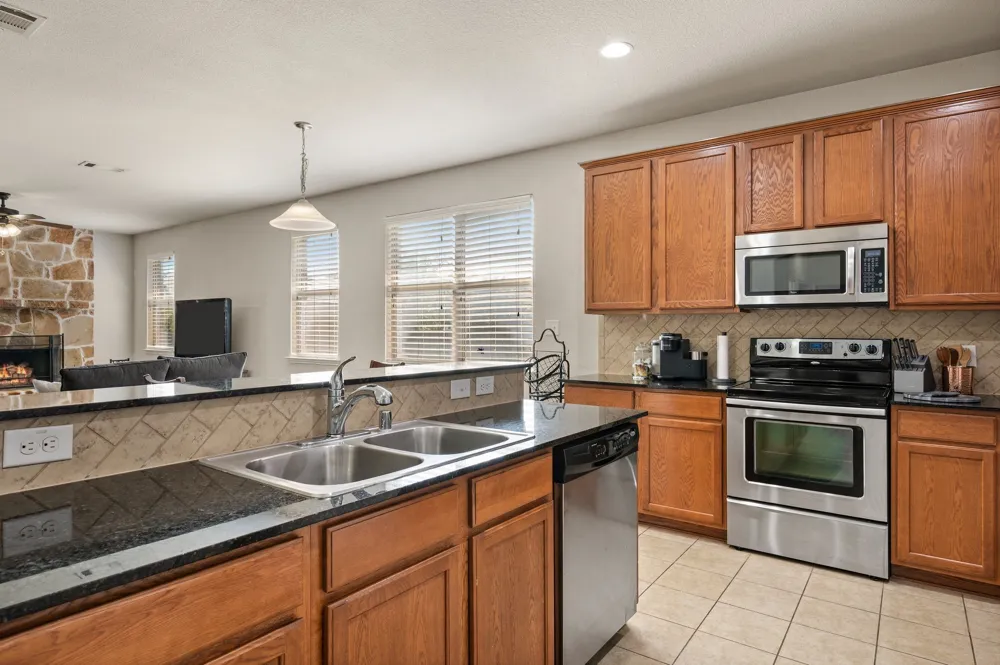 13160 Larks View Point Fort Worth, TX 76244