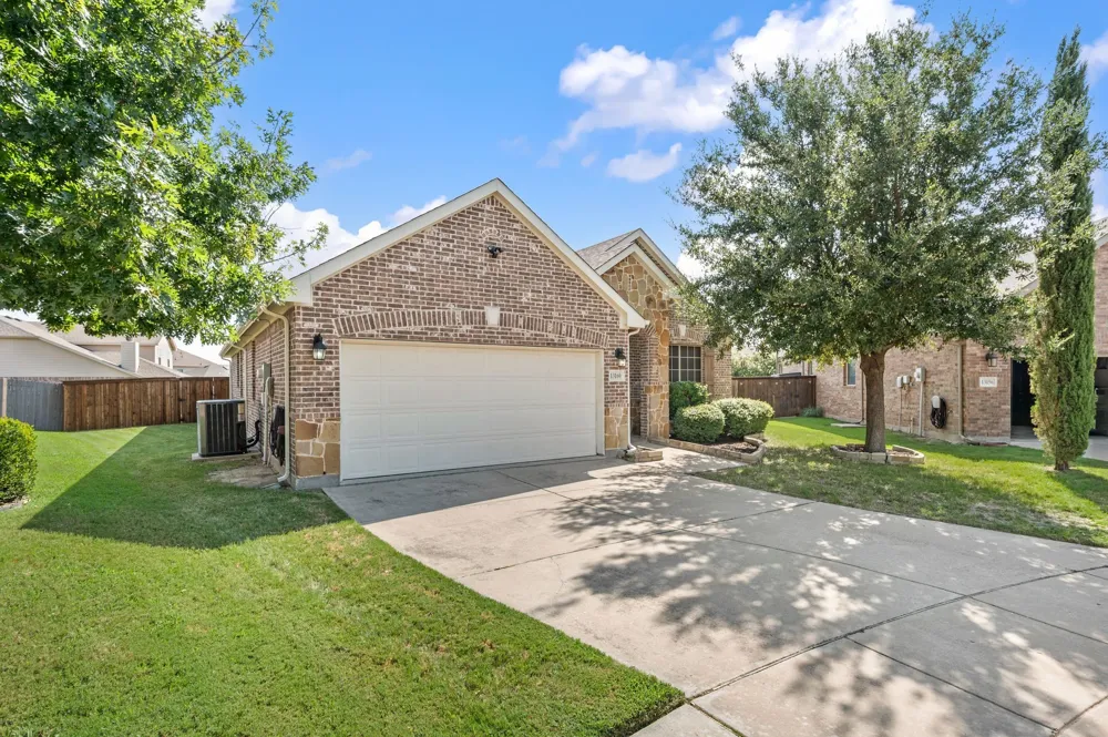 13160 Larks View Point Fort Worth, TX 76244