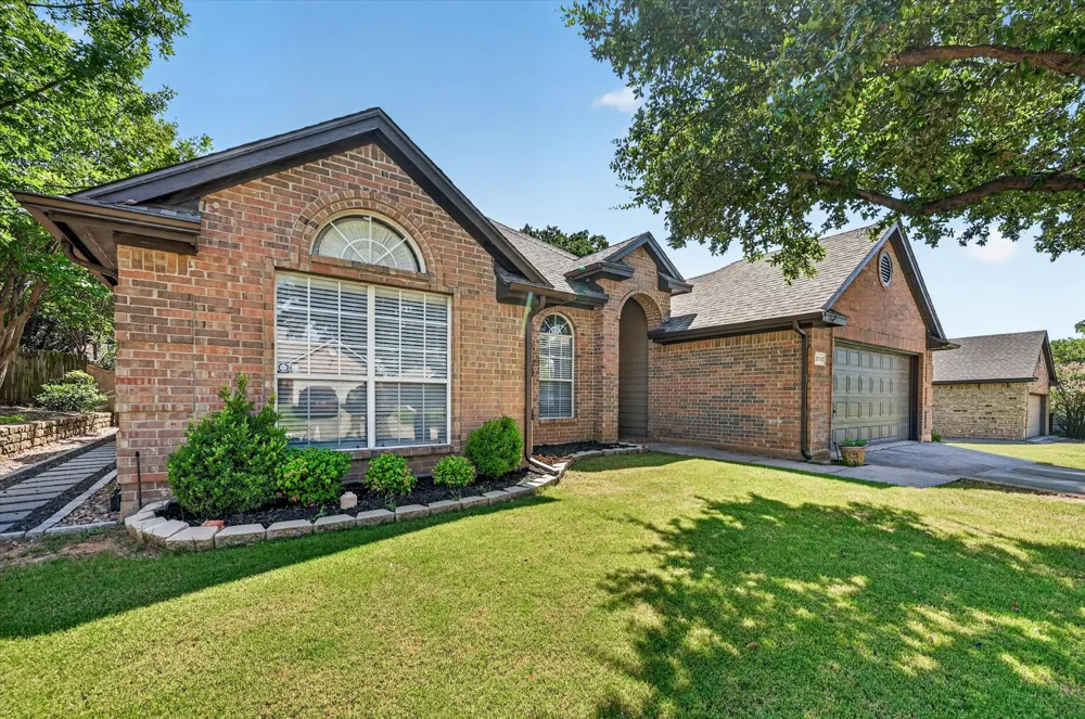 2720 Windstone Way Corinth, TX 76210
