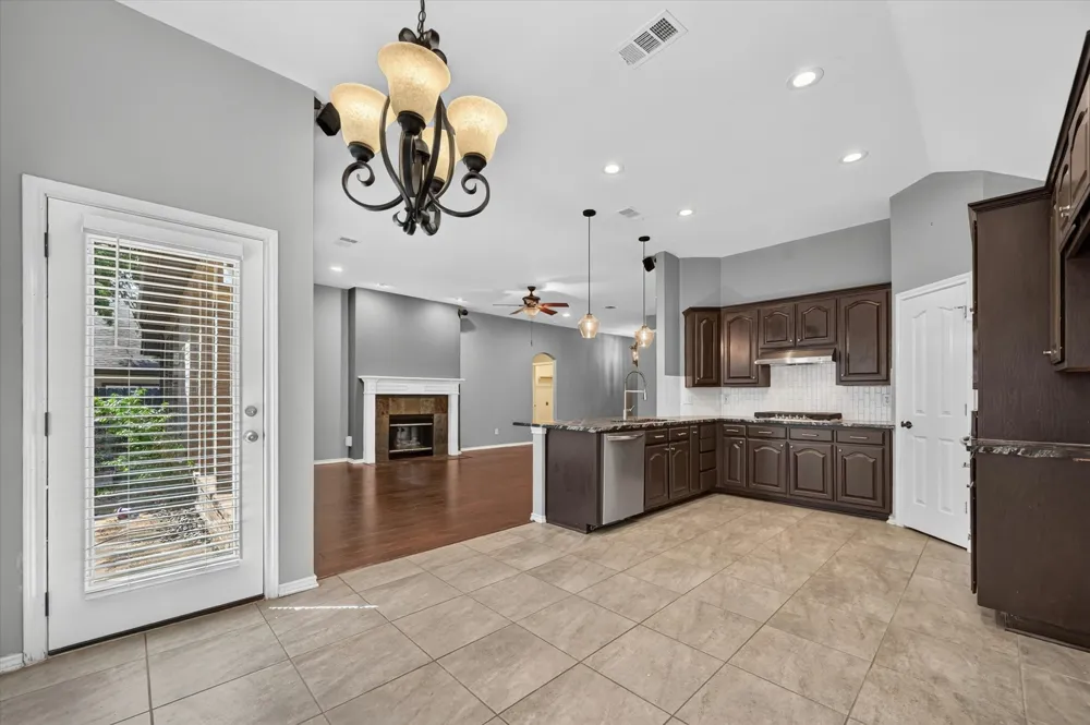 2720 Windstone Way Corinth, TX 76210