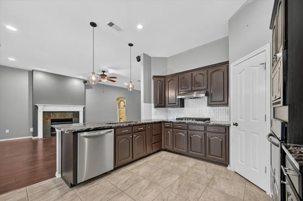 2720 Windstone Way Corinth, TX 76210