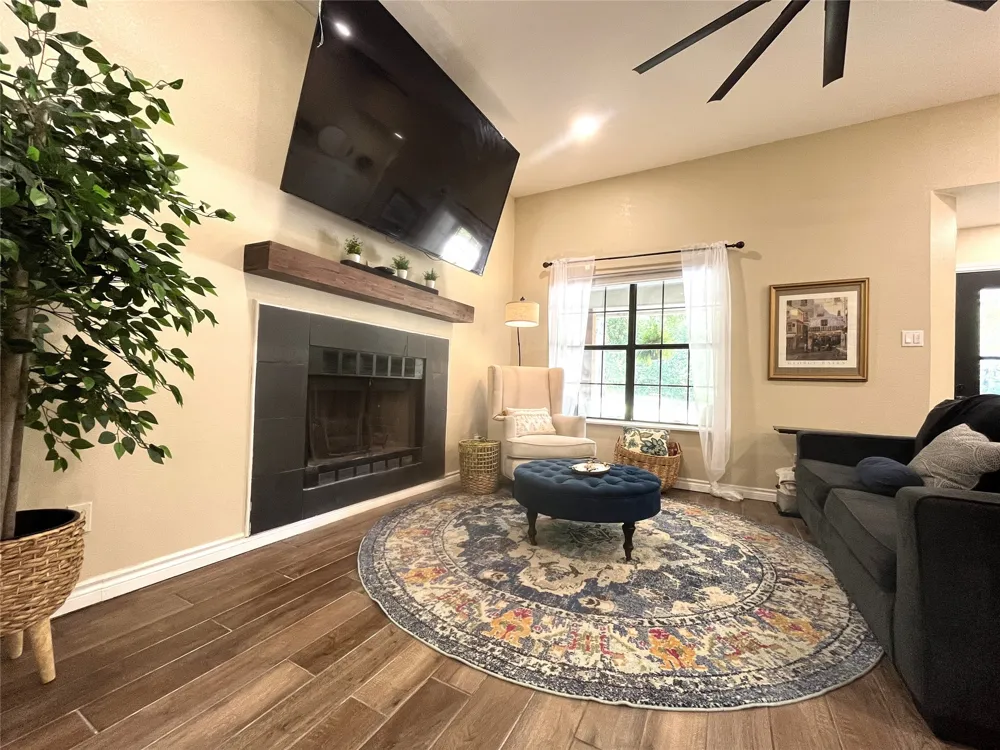 1229 Epps Road Palmer, TX 75152