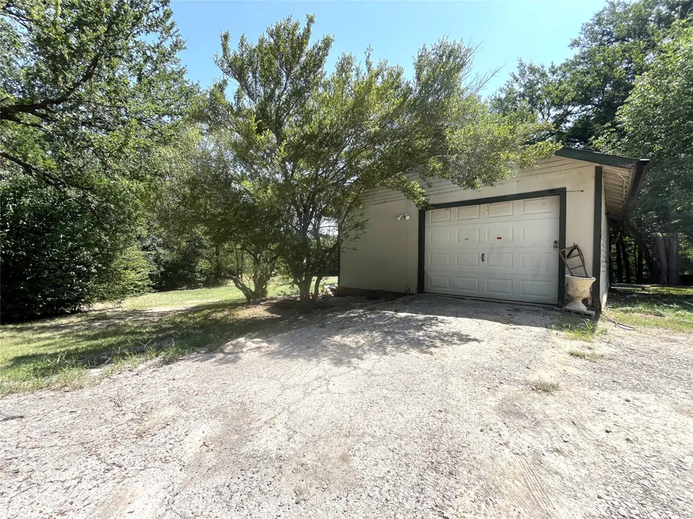 1229 Epps Road Palmer, TX 75152